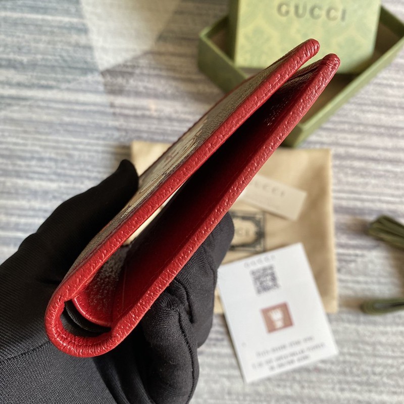 大人気コラボ商品 グッチ ドラえもん コピー 二つ折り財布 牛柄 6544982T3AG 9795高い品質